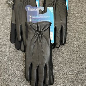 NWT Isotoner signature gloves